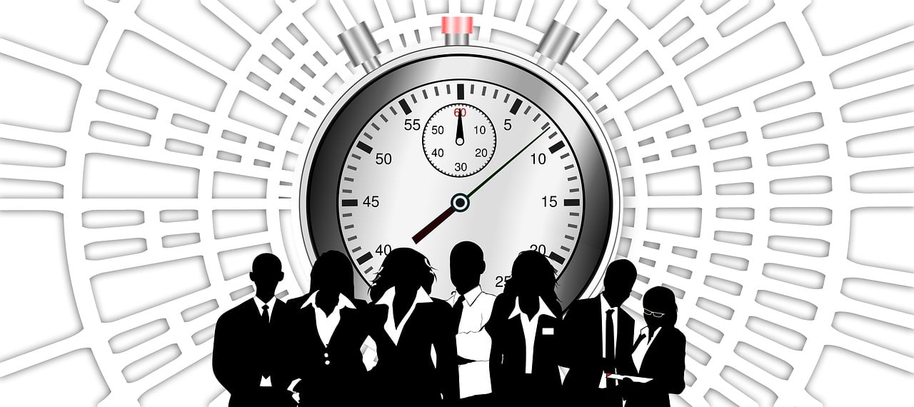 危险品法是那年那月那日颁发的？危险品安全管理条例是哪一年颁布的