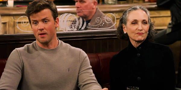 Freddy and Lilith at Mahoney's in the Frasier reboot episode 7