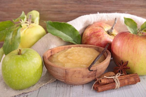 Apple compote