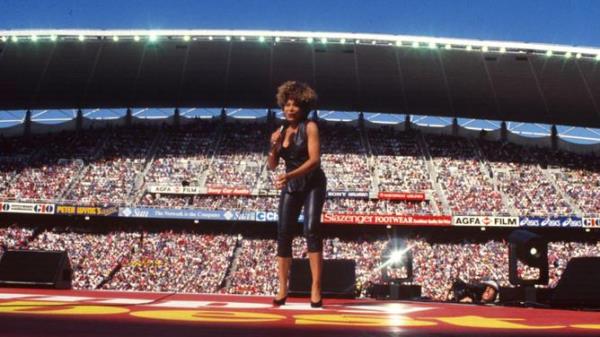 Tina Turner at 1993 Grand Final ? Action Photographics
