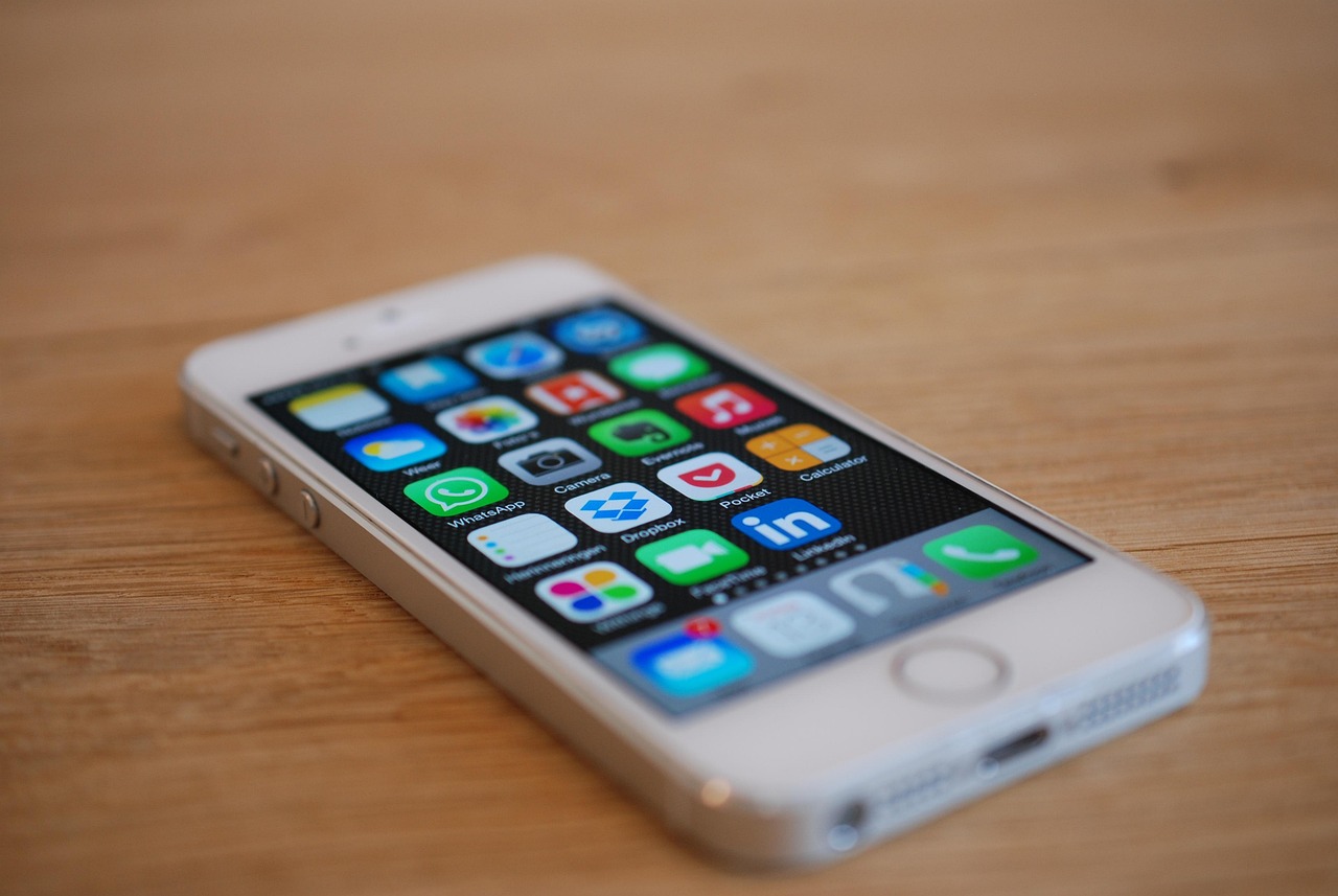 微软为iPhone用户推出了Copilot应用程序
