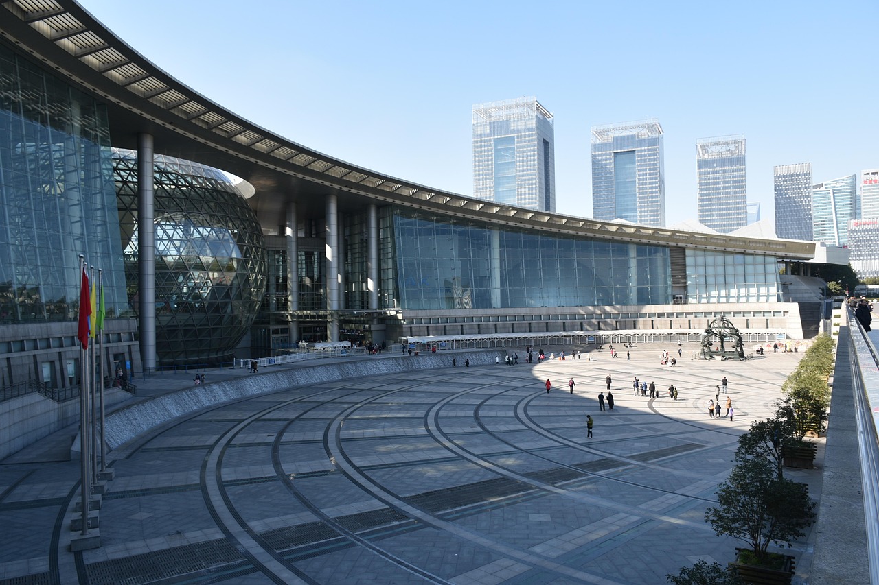 嘉年华精神号停靠莫比尔，结束了城市游轮荒