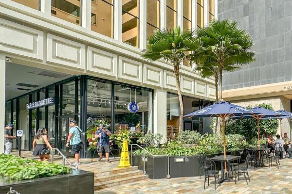 This file photo provided by SPC Group shows Paris Baguette's Bishop Street outlet in Hawaii. (PHOTO NOT FOR SALE) (Yonhap)