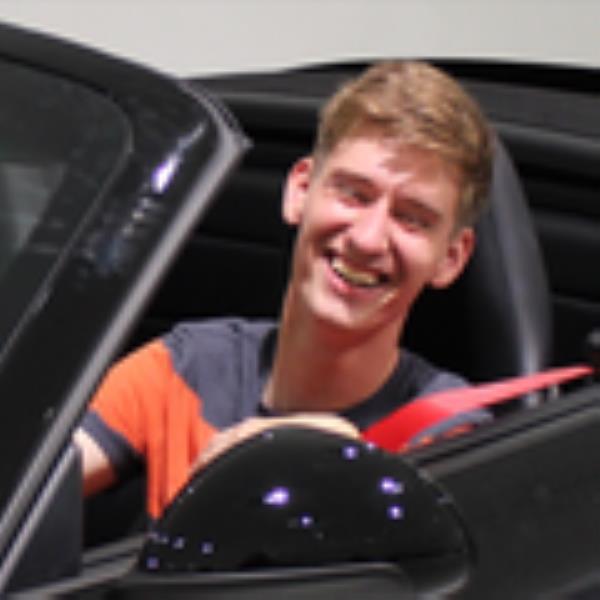 Headshot of Lucas Bell