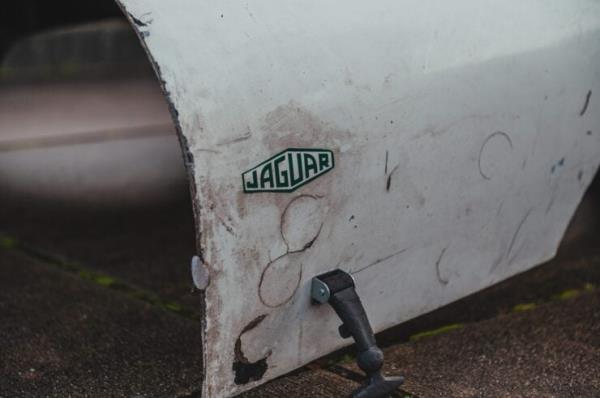 Jaguar E-Type Front End 7