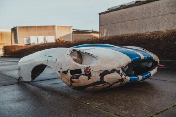 Jaguar E-Type Front End 5