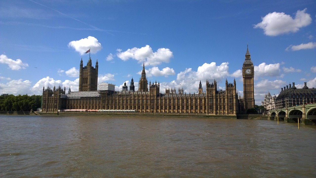 英国皇家护理学院指责政府“傲慢和鲁莽”