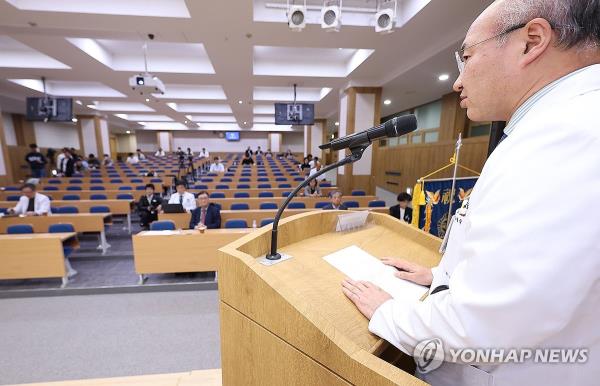 Symposium on doctors' strike